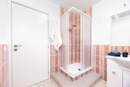 Quarto privado em Via Enrico Toti, imagem 12 de 16