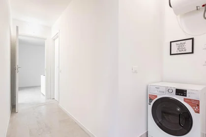 Quarto privado em Via Enrico Toti, imagem 14 de 16