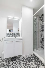 Prywatny pokój 219 Rue du Jardin public, 33300 Bordeaux, France, obraz 4 17