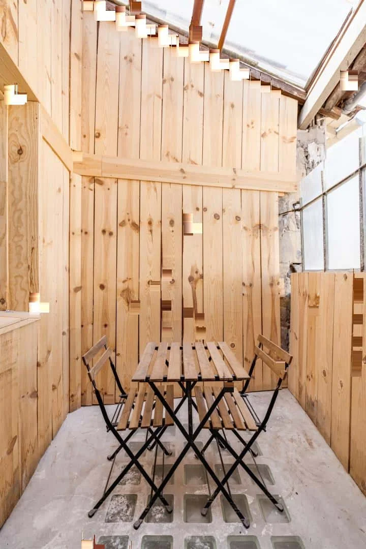 Habitación estudiantil funcional perfecta para estudiar en