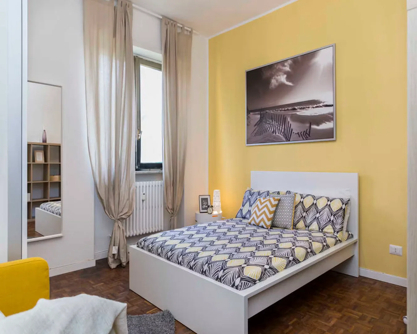 Quarto acolhedor para estudantes disponível em