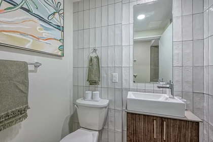 Private room at Rideau Street, image 21 of 24