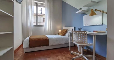 Quarto barato em Forli