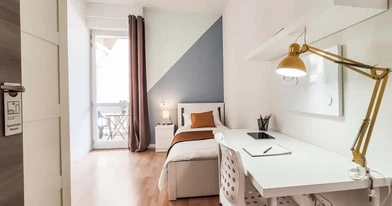 Bright private room in Forli