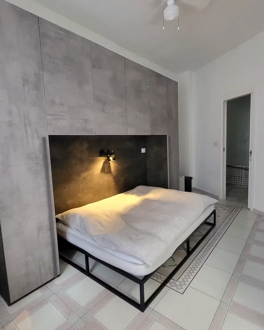 Habitación asequible para estudiantes con buena iluminación en 