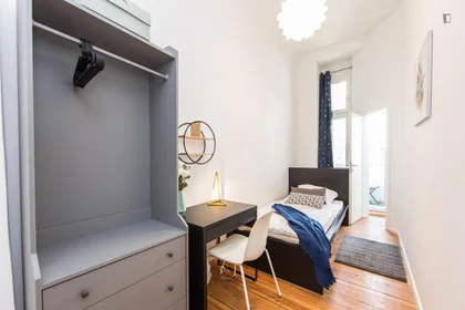 Private room at Weimarische Str., image 1 of 10
