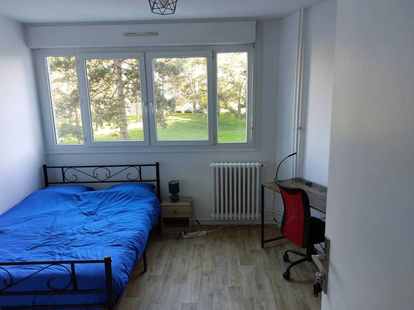 Chambre d'étudiant bon marché à proximité du campus dans 