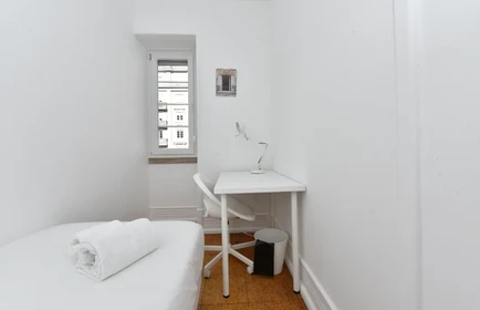 Zimmer mit Doppelbett zu vermieten Lisboa