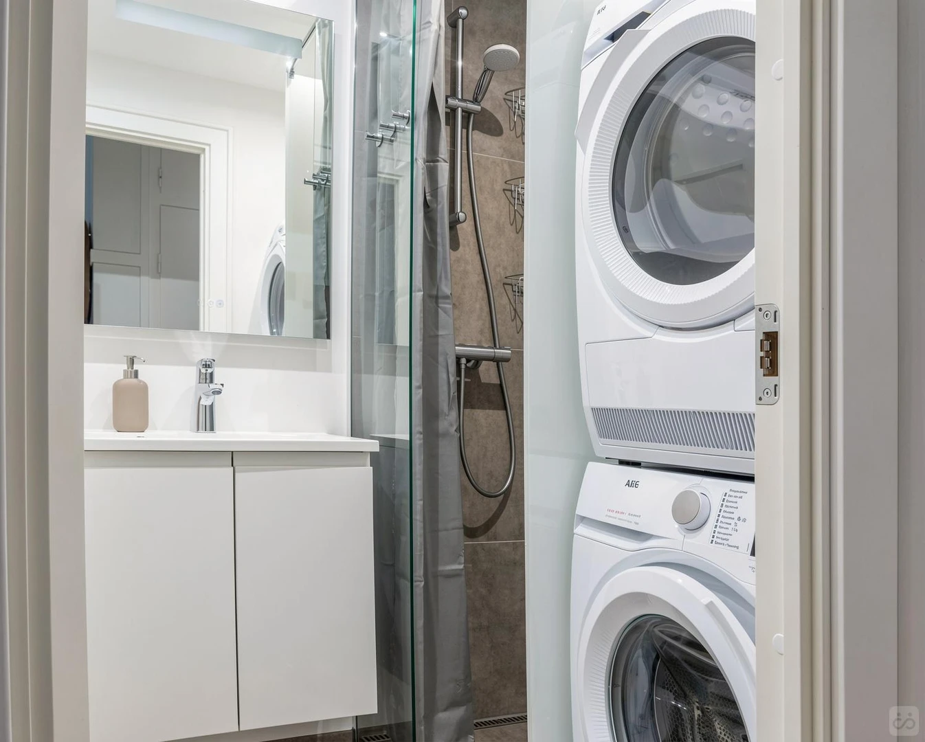 Quarto amigo do estudante em com comodidades modernas