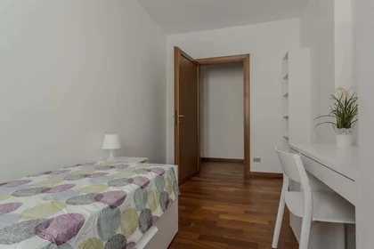 Habitación privada en Via Comune Antico, 65, 20126 Milano MI, Italy, imagen 2 de 13