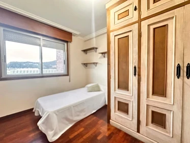 Quarto para alugar num apartamento partilhado em Vigo