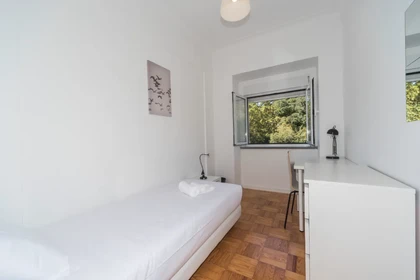 Quarto para alugar num apartamento partilhado em Lisboa