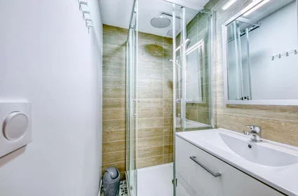 Privatzimmer in der 25 Rue Puget, 06100 Nice, France, bild 4 von 13