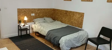 Private room at C. Obispo Mérida, 10, 24400 Ponferrada, León, Spagna, image 1 of 20