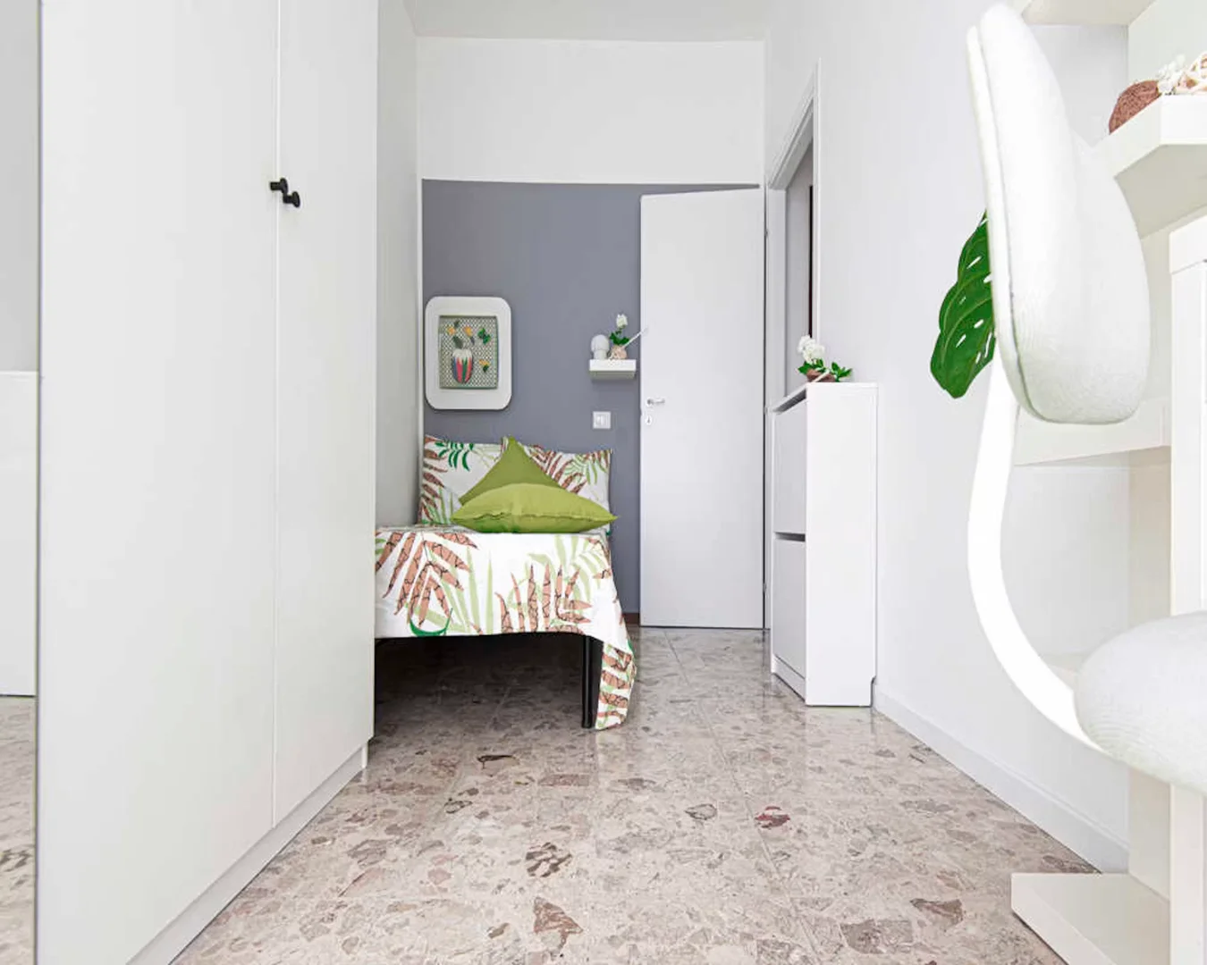 Funktionelles Studentenzimmer perfekt zum Studieren in 