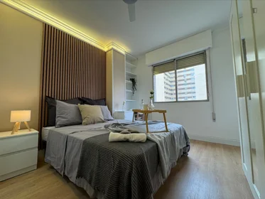 Quarto privado em Plaza Villafranca de los Barros, imagem 1 de 16