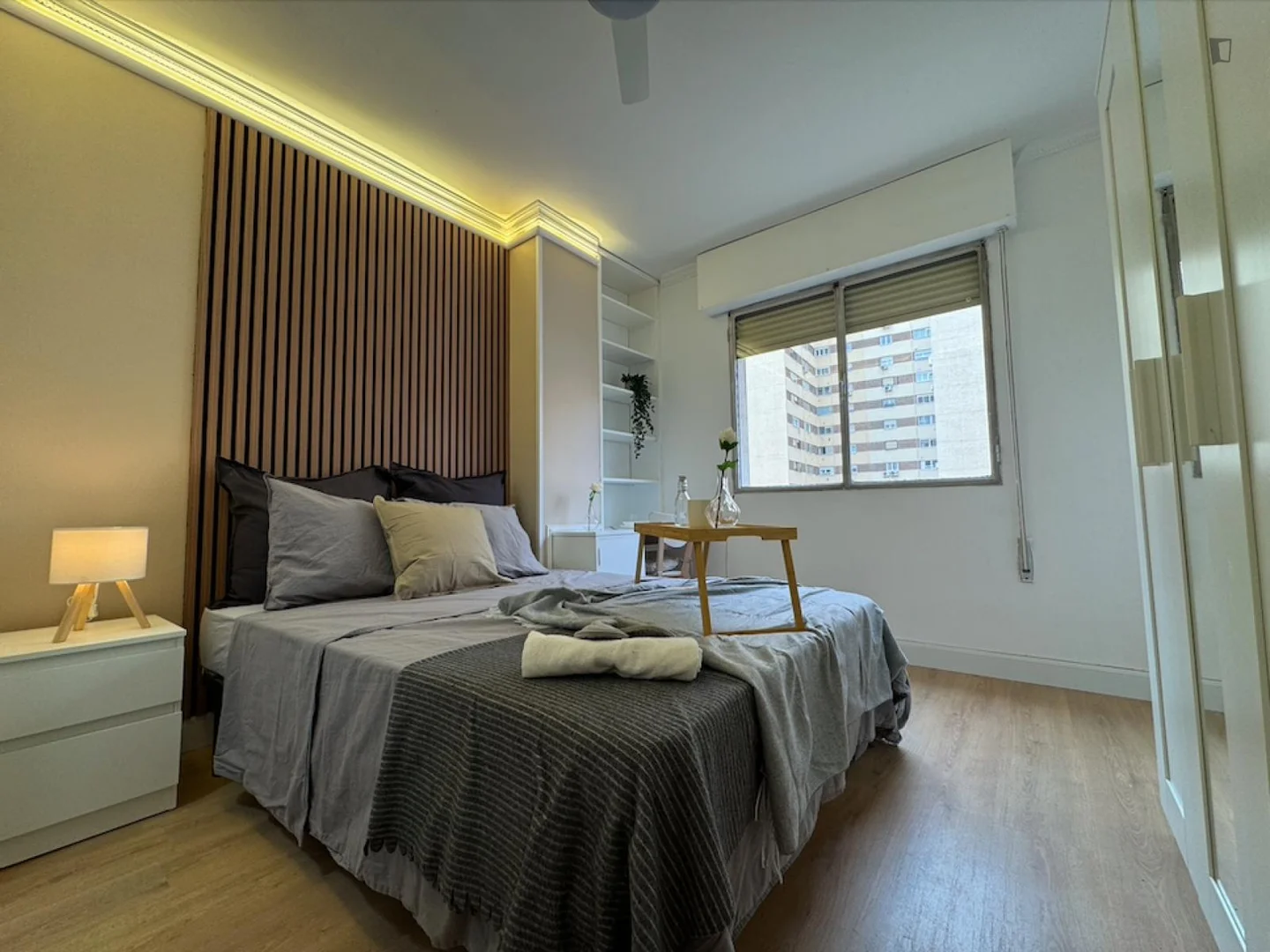 Quarto para alugar em apartamento de estudantes em , totalmente mobilado