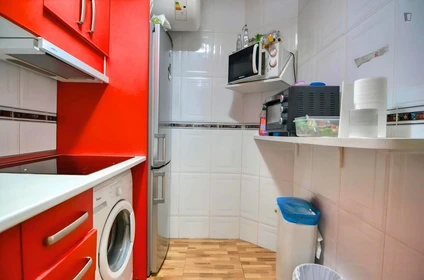 Chambre privée à Calle Hortensia, image 12 de 15