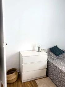 Habitación privada en Pl. de Cisneros, Ciutat Vella, 46003 València, Valencia, Spain, imagen 1 de 10