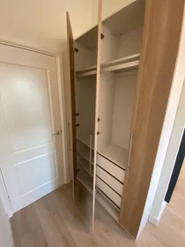 Entire apartment at Admiraal de Ruijterweg, Bos en Lommer, image 9 of 10