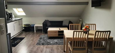 Habitación privada muy luminosa en Reims