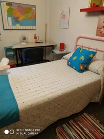 Günstiges Privatzimmer in Jaen