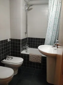Habitación privada en Parque de Las Gaunas, imagen 13 de 15