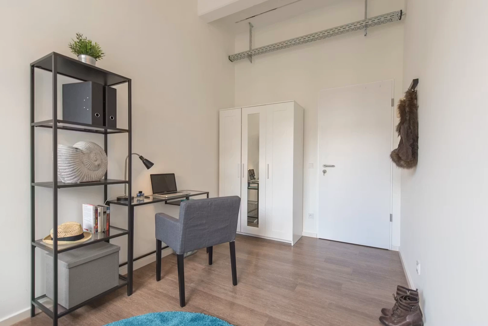 Chambre d'étudiant confortable et spacieuse dans