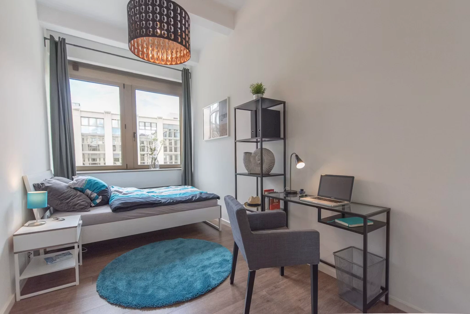 Chambre d'étudiant économique avec emplacement pratique dans
