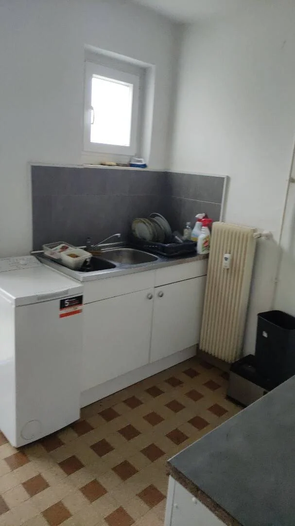 Chambre confortable pour étudiants disponible dans 