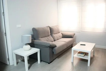 Logement entier à Avenida del Aeropuerto, image 3 de 17