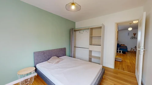 Quarto para alugar num apartamento partilhado em Poitiers