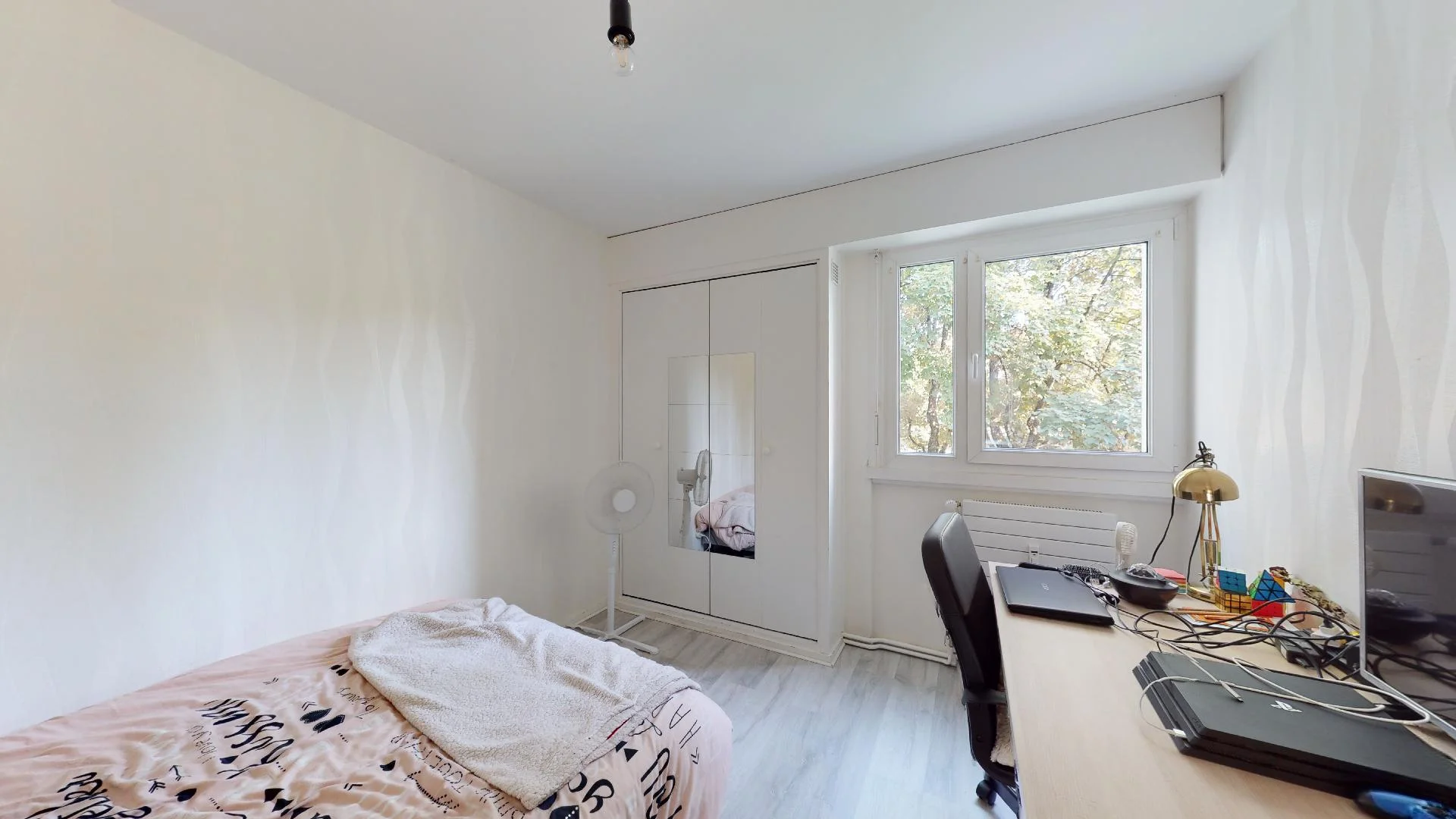 Komfortables und geräumiges Studentenzimmer in 