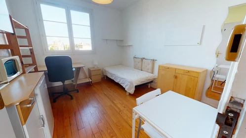 Chambre à louer dans un appartement en colocation à Dijon