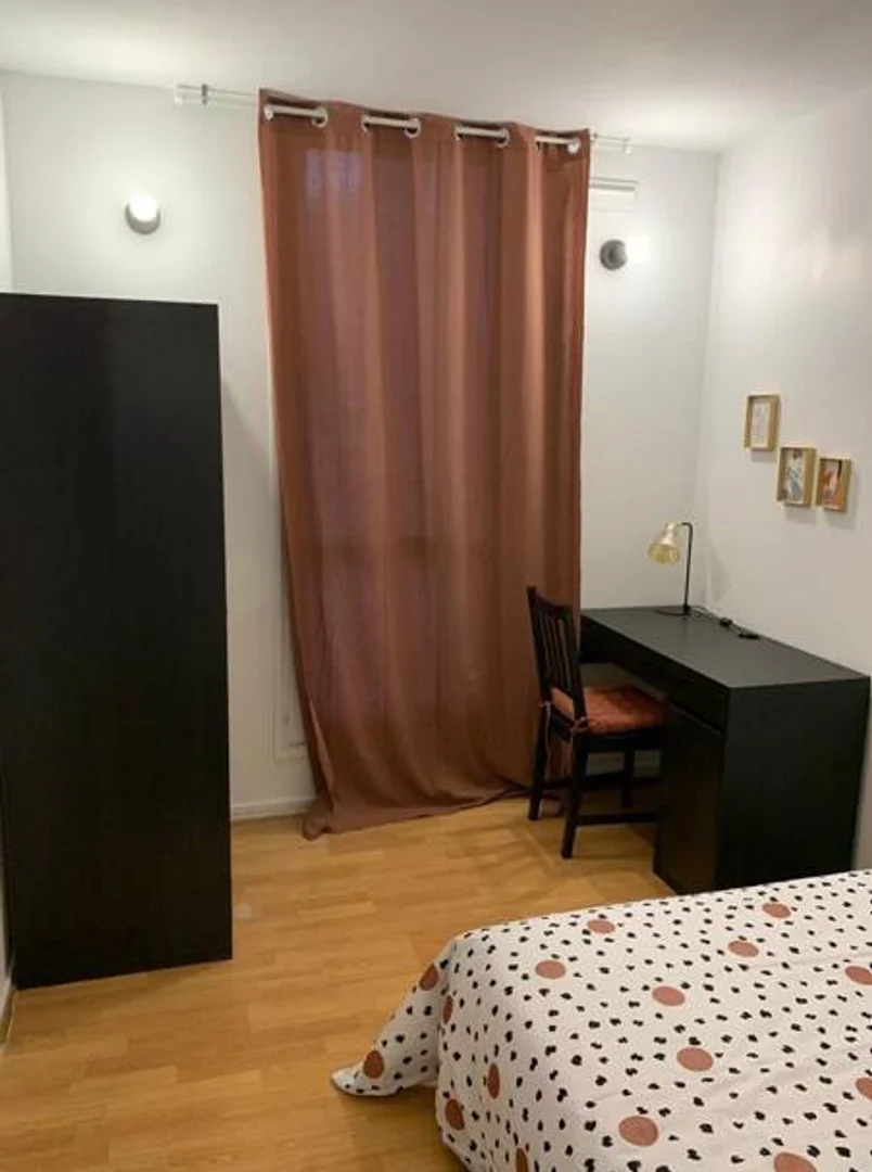 Pokój do wynajęcia w mieszkaniu studenckim w , w pełni umeblowany