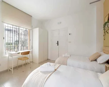 Privatzimmer in der C. de Triana, 61, Chamartín, 28016 Madrid, Spain, bild 2 von 49