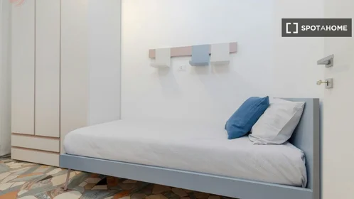 Private room at via Guglielmo Marconi, image 2 of 19