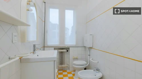Private room at via Guglielmo Marconi, image 17 of 19
