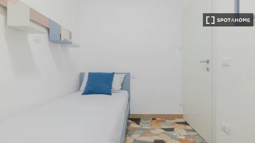 Private room at via Guglielmo Marconi, image 3 of 19