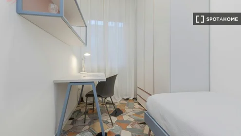 Private room at via Guglielmo Marconi, image 5 of 19