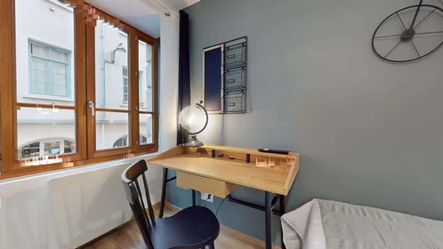 Özel oda konumu 5 Rue Alsace Lorraine, 69001 Lyon, France, 3 21 görüntüsü