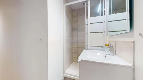 Özel oda konumu 5 Rue Alsace Lorraine, 69001 Lyon, France, 9 21 görüntüsü