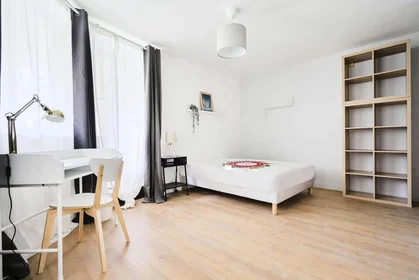 Özel oda konumu 271 Rue d'Estienne d'Orves, 92700 Colombes, France, 2 39 görüntüsü