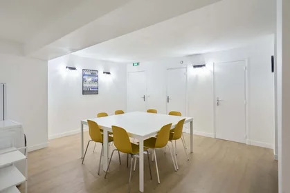 Özel oda konumu 271 Rue d'Estienne d'Orves, 92700 Colombes, France, 29 39 görüntüsü
