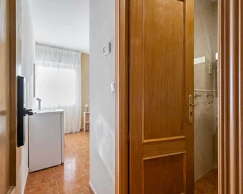 Quarto privado em C. de Triana, 61, Chamartín, 28016 Madrid, Spain, imagem 1 de 49