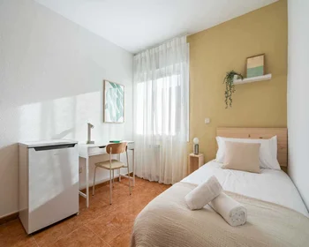 Quarto privado em C. de Triana, 61, Chamartín, 28016 Madrid, Spain, imagem 9 de 49