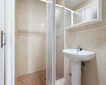 Quarto privado em C. de Triana, 61, Chamartín, 28016 Madrid, Spain, imagem 10 de 49