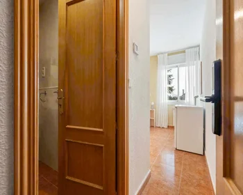Quarto privado em C. de Triana, 61, Chamartín, 28016 Madrid, Spain, imagem 3 de 49