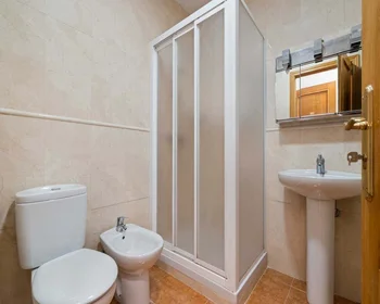Quarto privado em C. de Triana, 61, Chamartín, 28016 Madrid, Spain, imagem 6 de 49