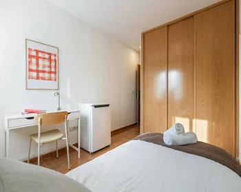 Quarto privado em C. de Triana, 61, Chamartín, 28016 Madrid, Spain, imagem 10 de 49